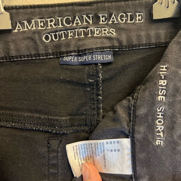 American Eagle High Rise Short - Picture 3 of 3